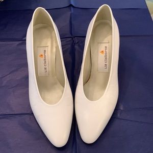 Liz Claiborne white leather pumps